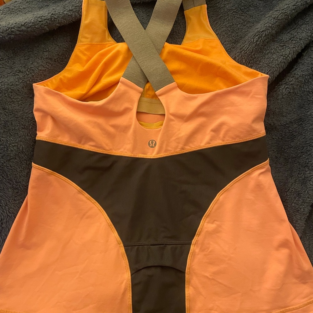 Lululemon tank top in good condition